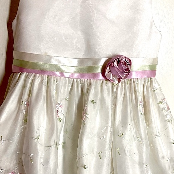 CINDERELLA Embroidered Floral Special Occasion Fully Lined Girl’s Dress Size 5 - Picture 3 of 7